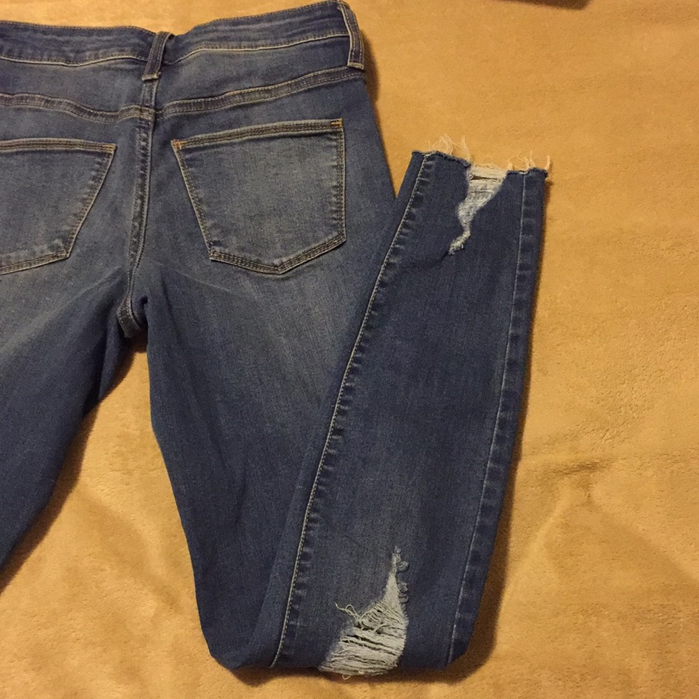 Universal ThreadJeans - Picture 3 of 7